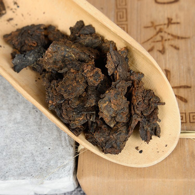 产地发货 普洱茶 老茶头 金芽砖茶 250克 熟砖 勐海味 十年 干仓