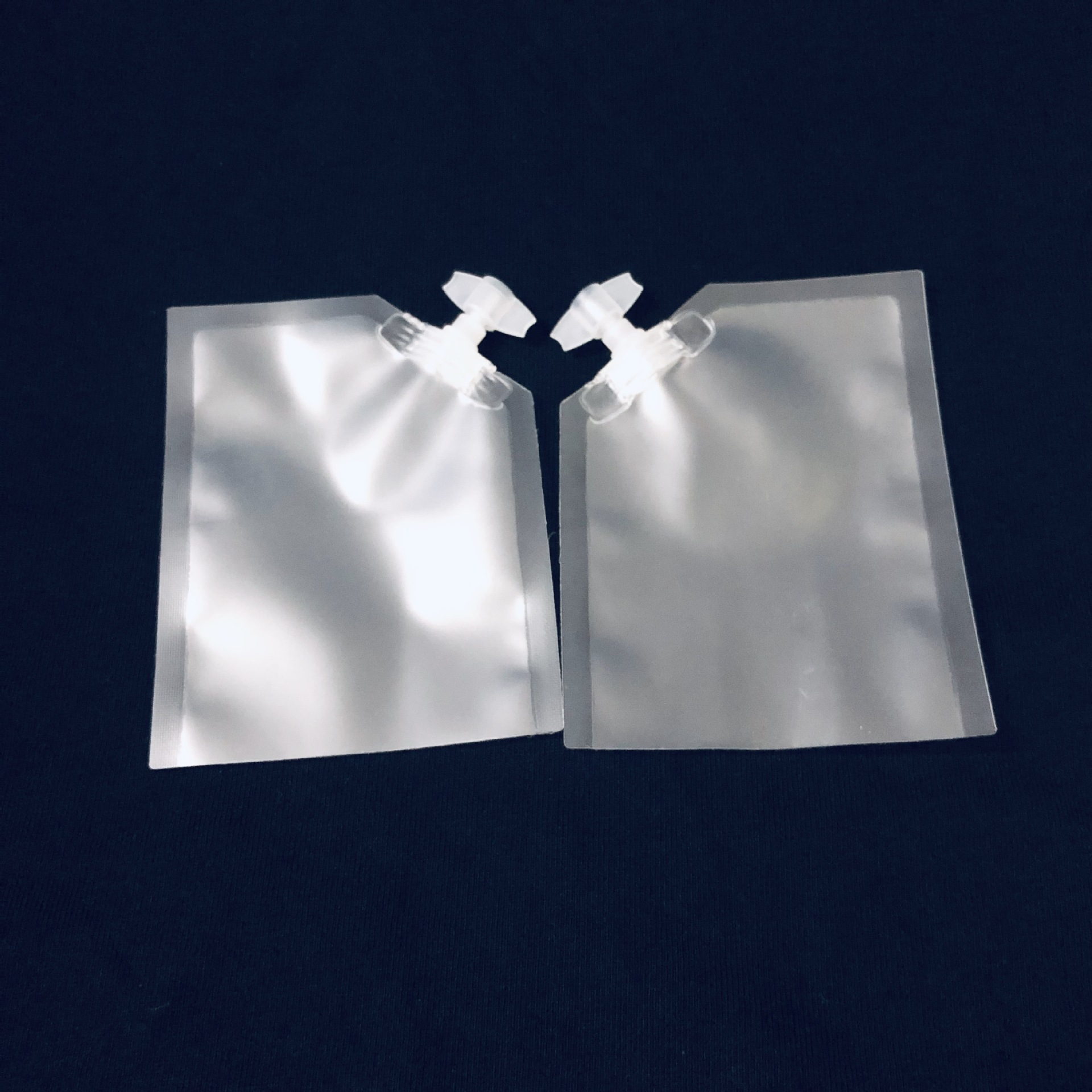 现货10ml试用装袋子磨砂透明吸嘴袋 旅行分装乳液护肤品包装袋