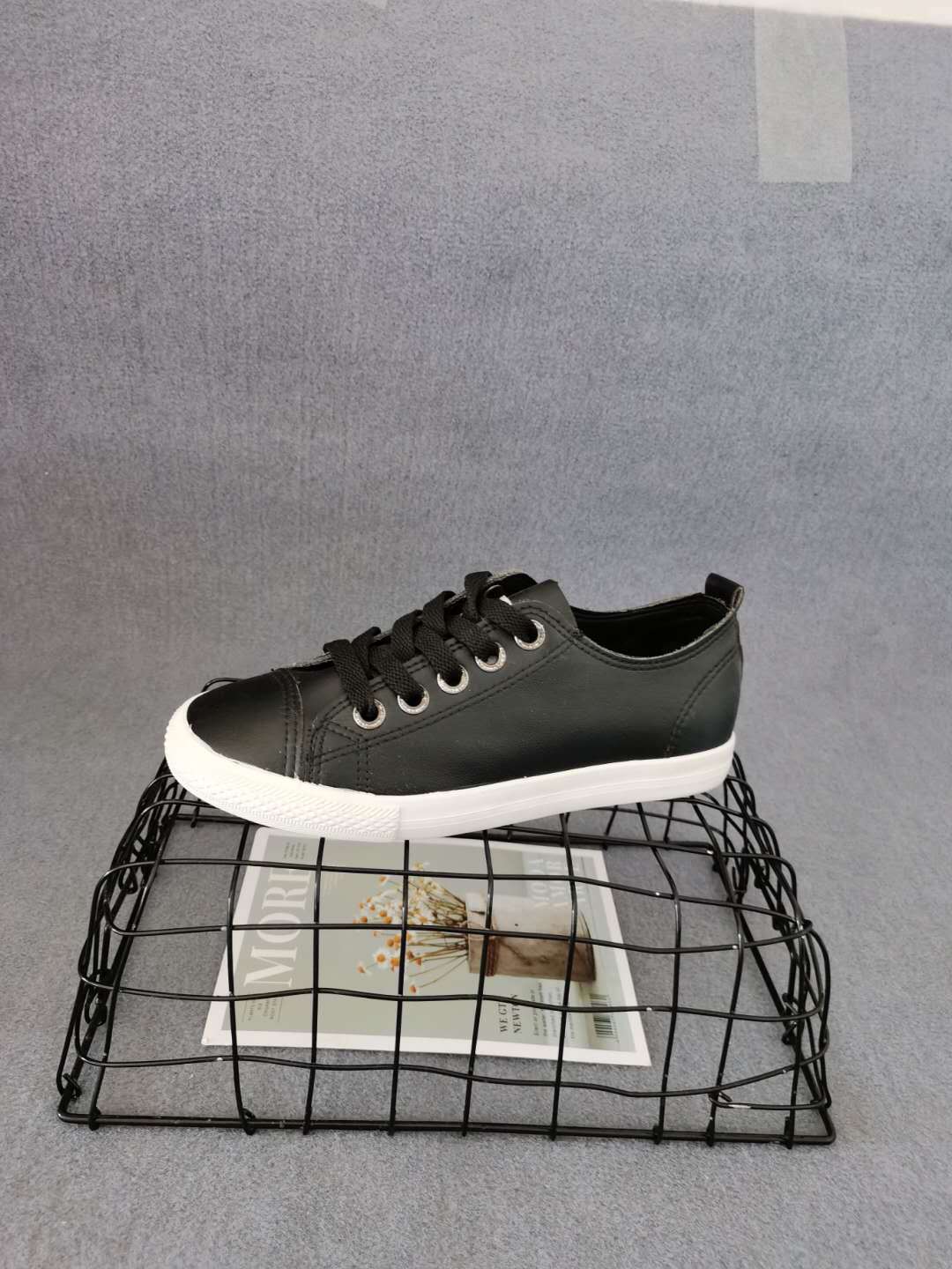 卓不凡品牌秋季新款女鞋超纤皮面小白鞋女韩版学生女鞋潮鞋