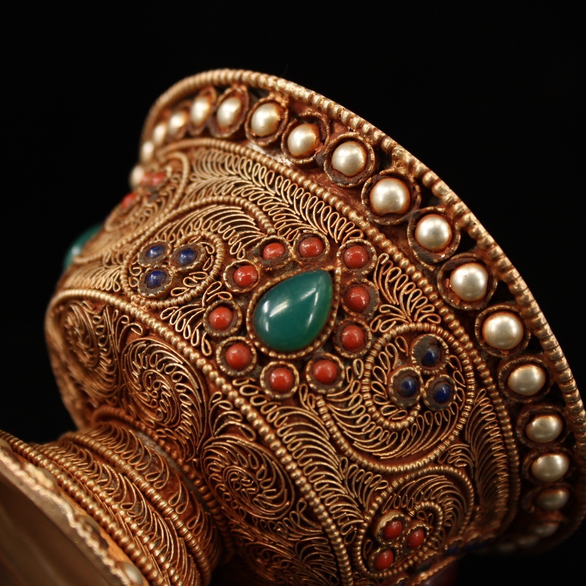 金属工艺品摆件 白铜仿藏银手工打造掐丝镶嵌宝石供杯 古玩收藏