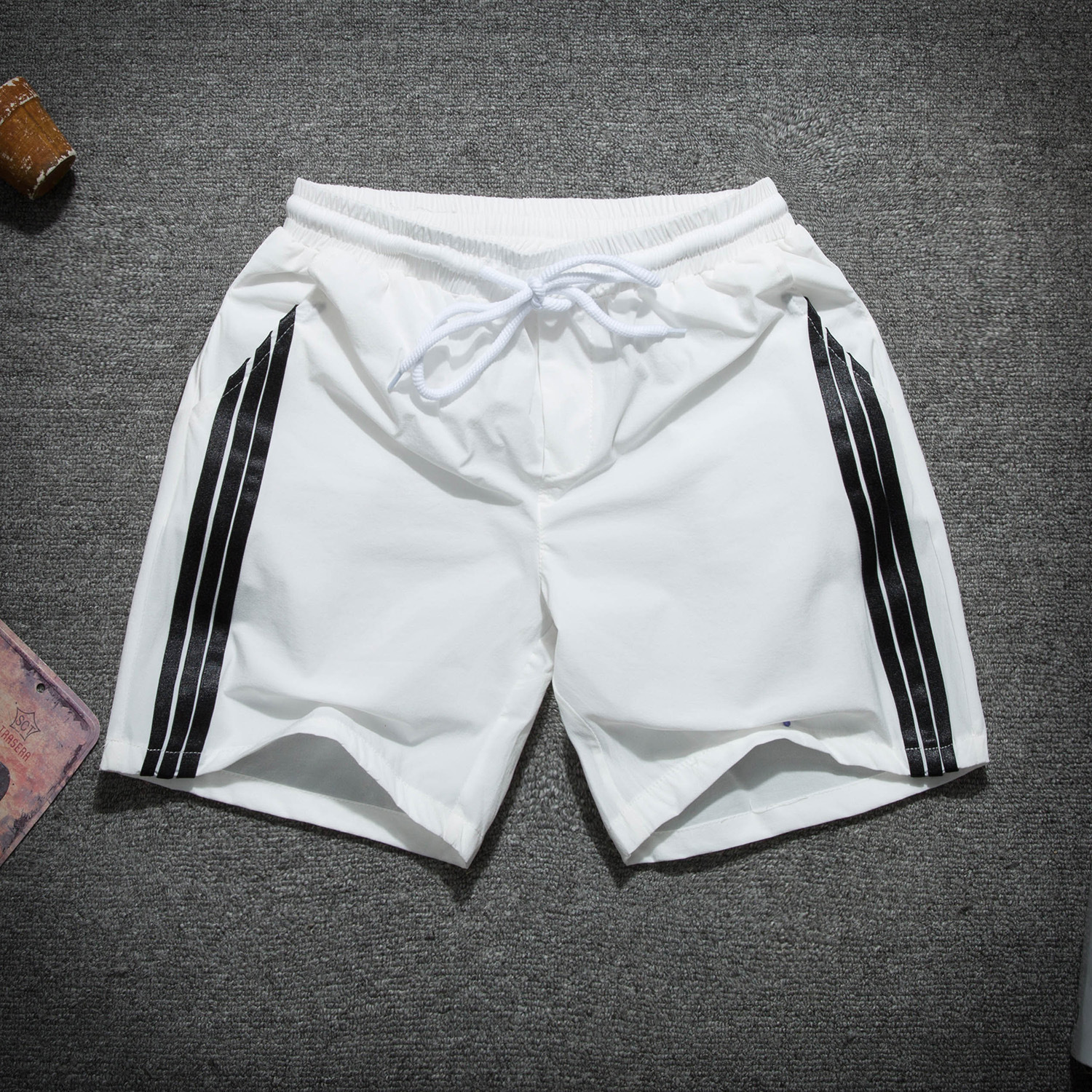 夏天薄款三条杠短裤男士运动裤速干弹力青少年休闲宽松批发三分裤