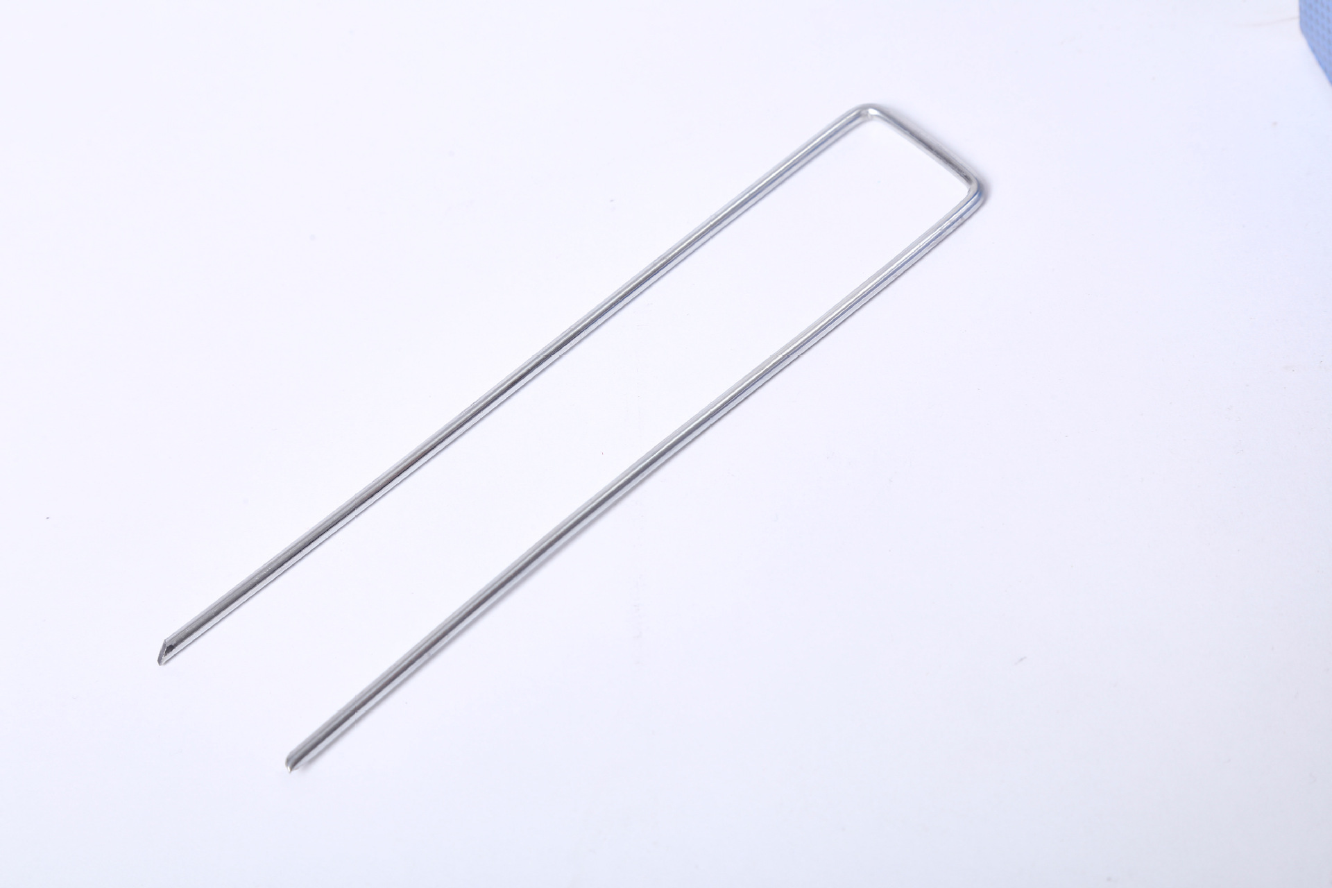 工厂现货黑丝u型铁钉 来图 定制镀锌烤漆草坪固定钉