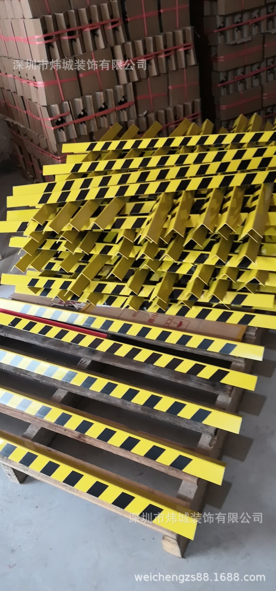 东莞现货现发 黄黑条纹警惕线塑料护角条 阳角保护条墙角转弯警示