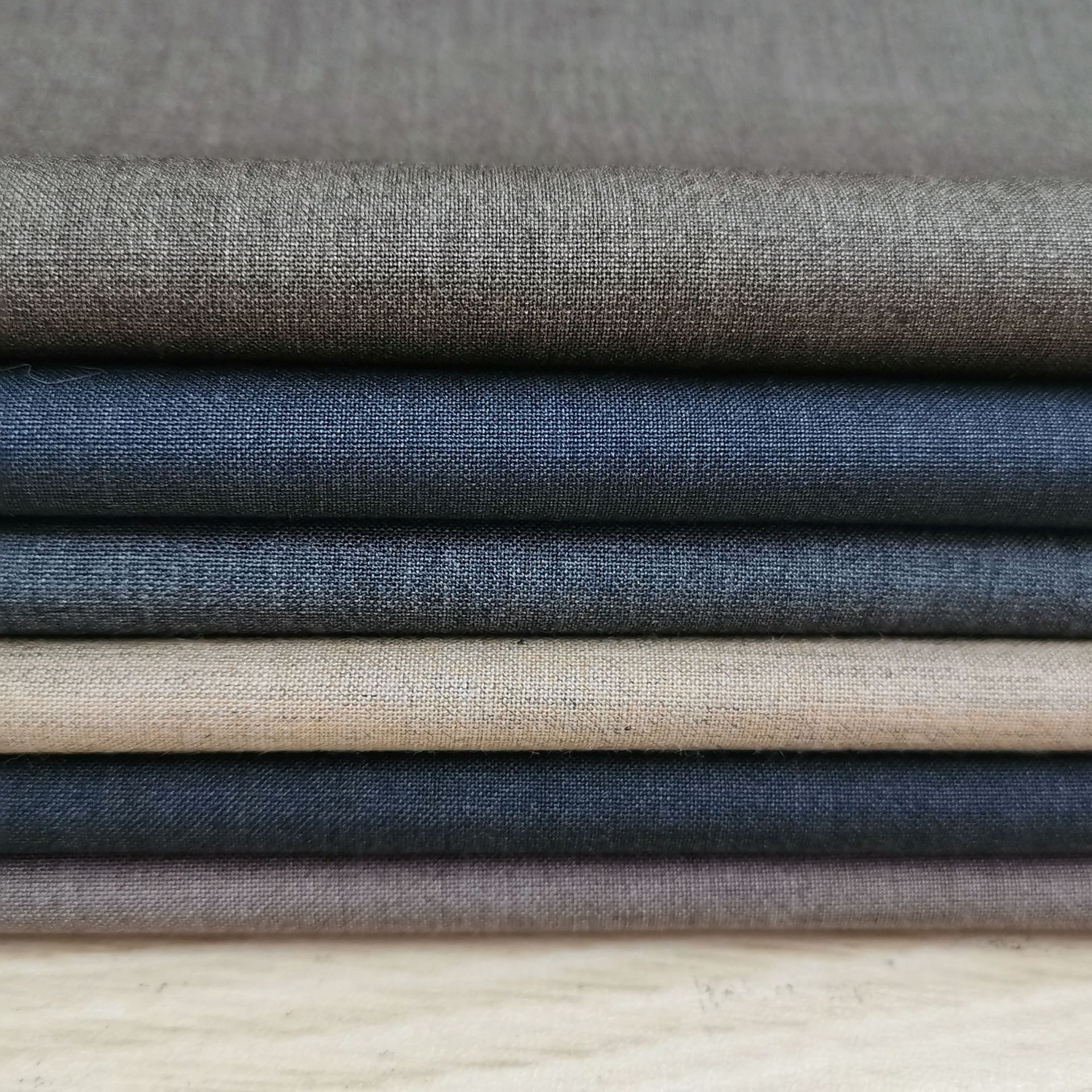 0成交35米特厚trw贡丝锦y英文边面料 秋冬西装面料 男士工作服布料