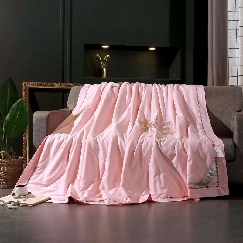 婚庆蚕丝被 桑蚕丝被木棉被超柔保暖被 镂空宽包边 手工一件代发