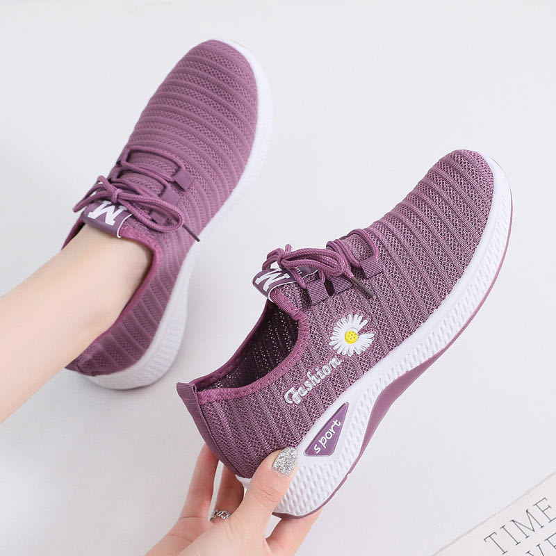 Old Beijing Cloth Shoes Women's Casual Slip-on Breathable Running Shoes Flying Woven Casual Soft Bottom Square Dance Mom Shoes