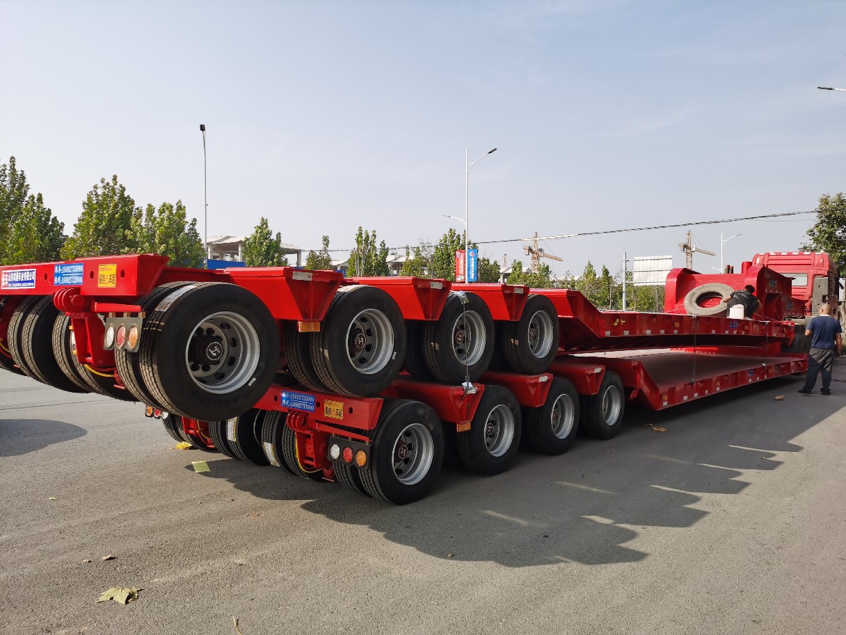 厂家直供四线八轴低平板半挂车高低高结构低承载面设计