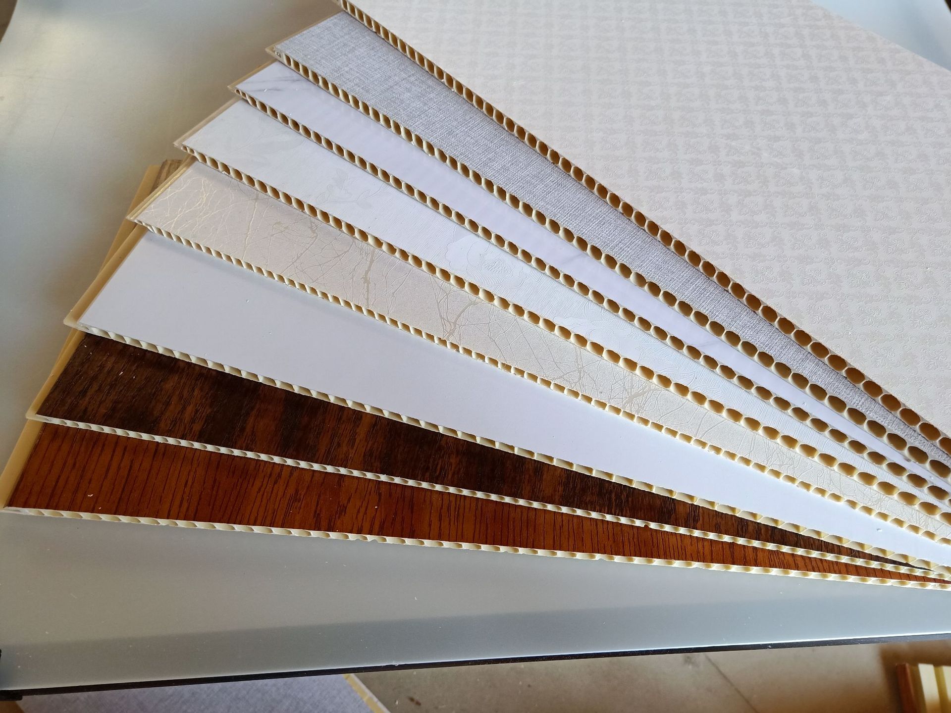 石塑集成墙板工装护墙板pvc快装板工厂直销防水护墙板