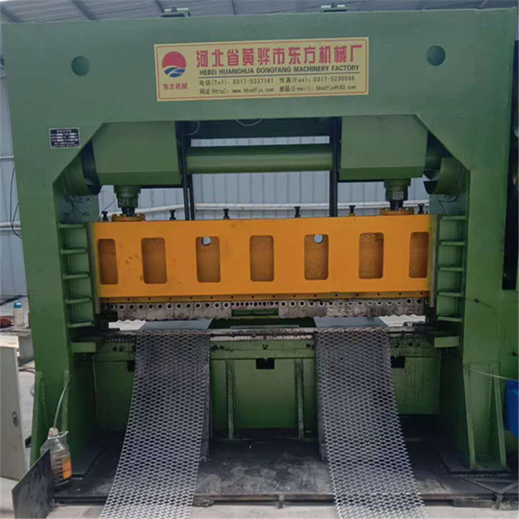 0成交0台厂家订购 钢板网冲剪机 供应数控冲孔机不锈钢冲孔网机市场