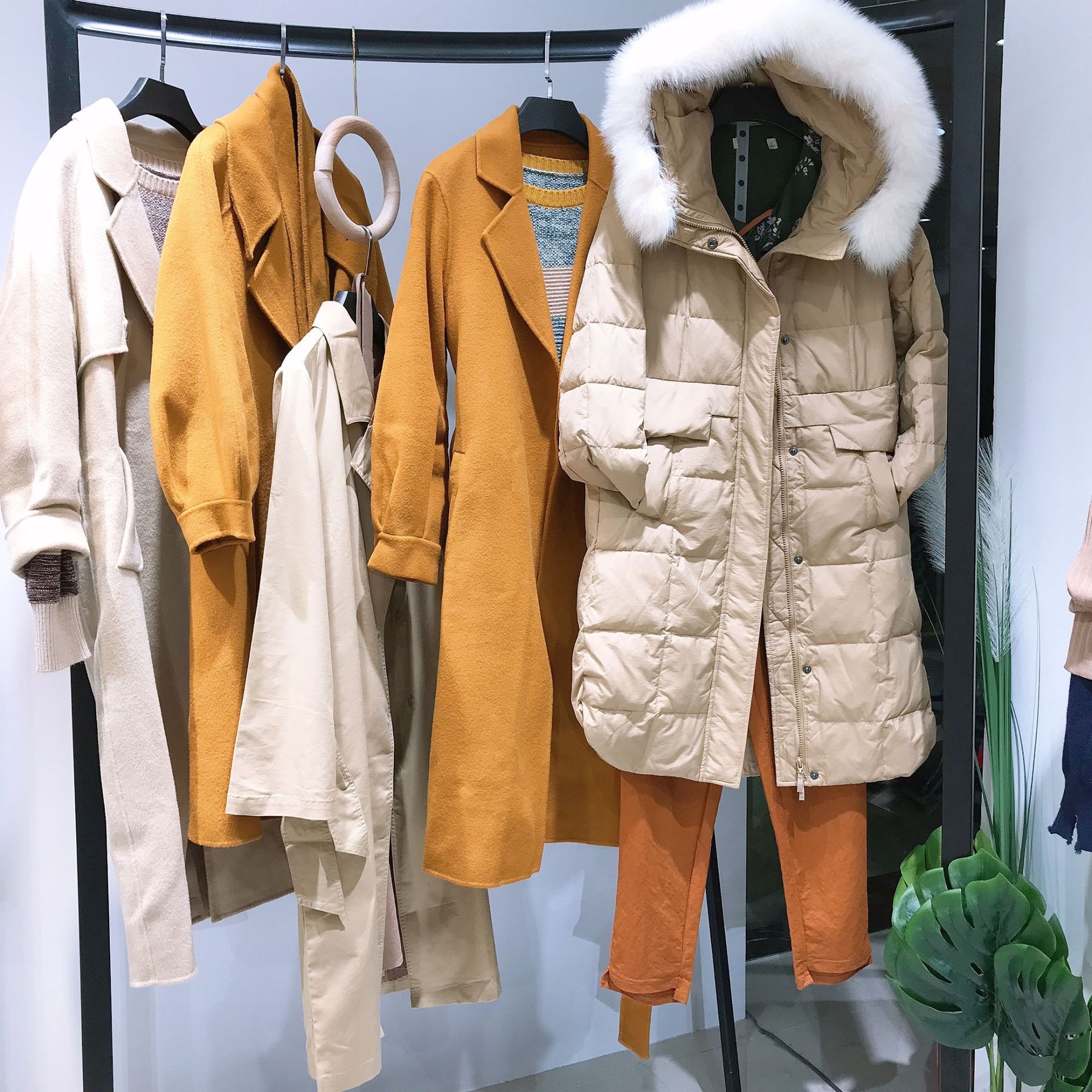 片断20年冬装三彩服饰批发杭州四季青服装品牌折扣女装库存一手