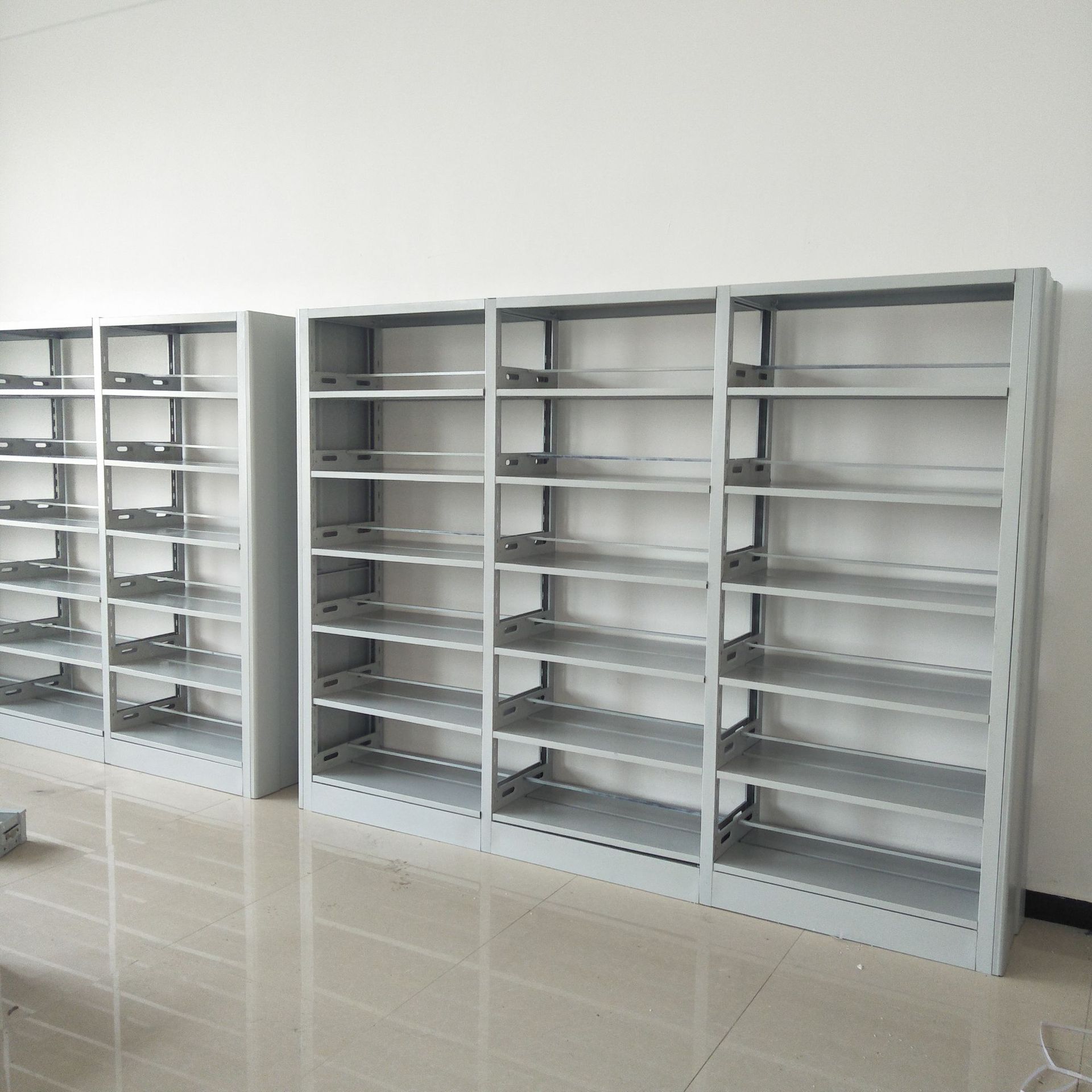 厂家批发图书馆钢制6层书架书柜学校阅览室木护板双柱双面书架