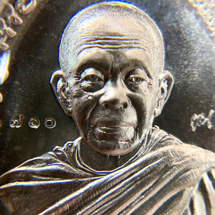 舍玛商贸2557龙婆坤大师自身派里碧纳银版含壳及d卡包邮泰国佛牌