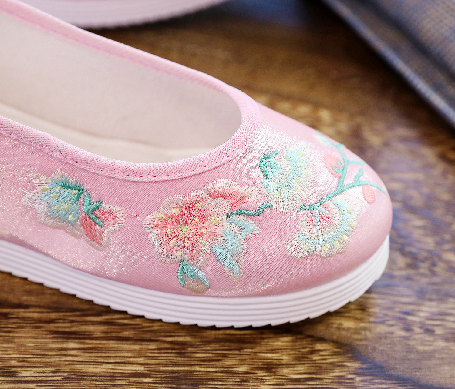 【汉服鞋交响曲】坡跟增高复古汉服女鞋搭配饰弓鞋千层底绣花鞋