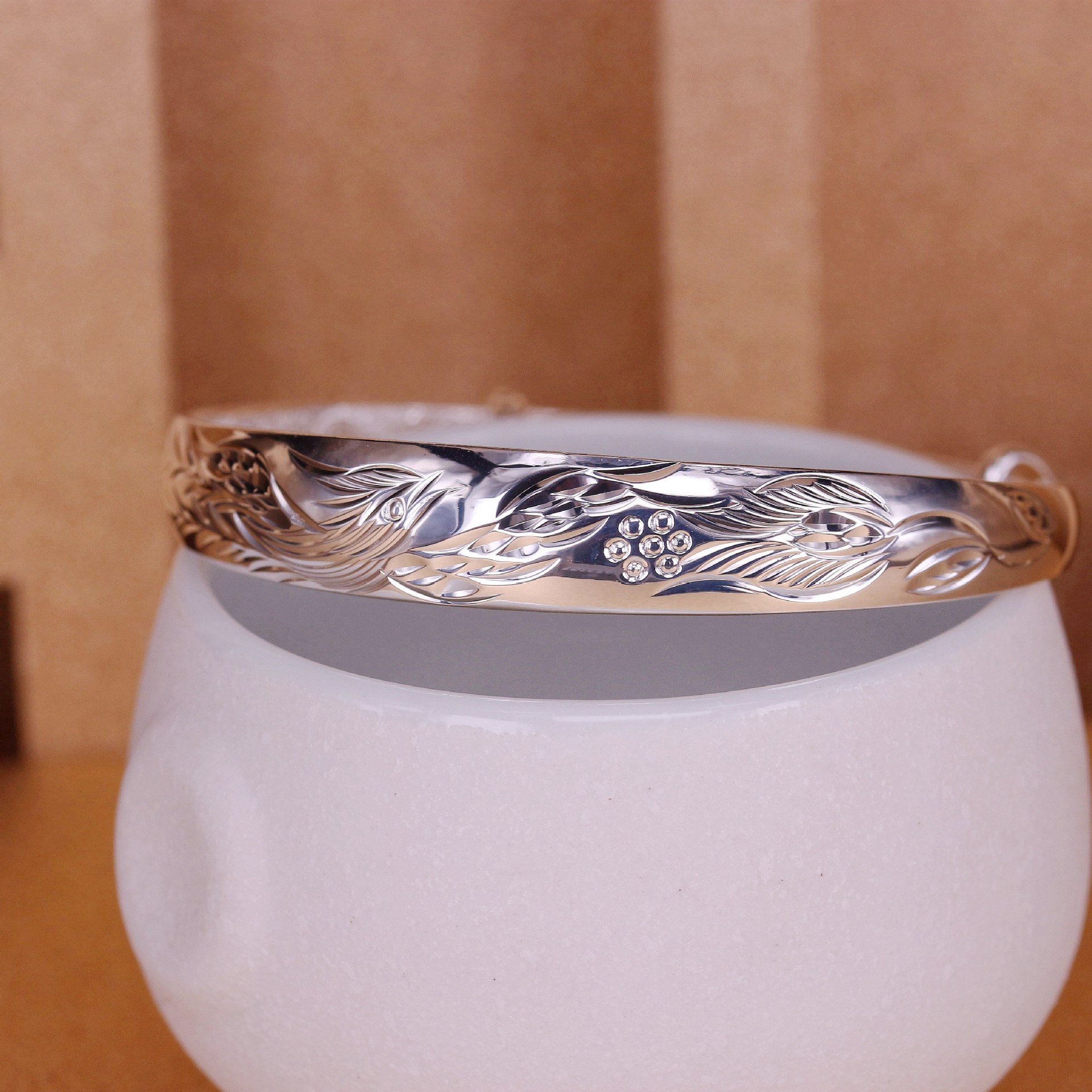 厂家直销足银999凤凰推拉宽面手镯 简约送妈妈银手镯女雕刻花朵