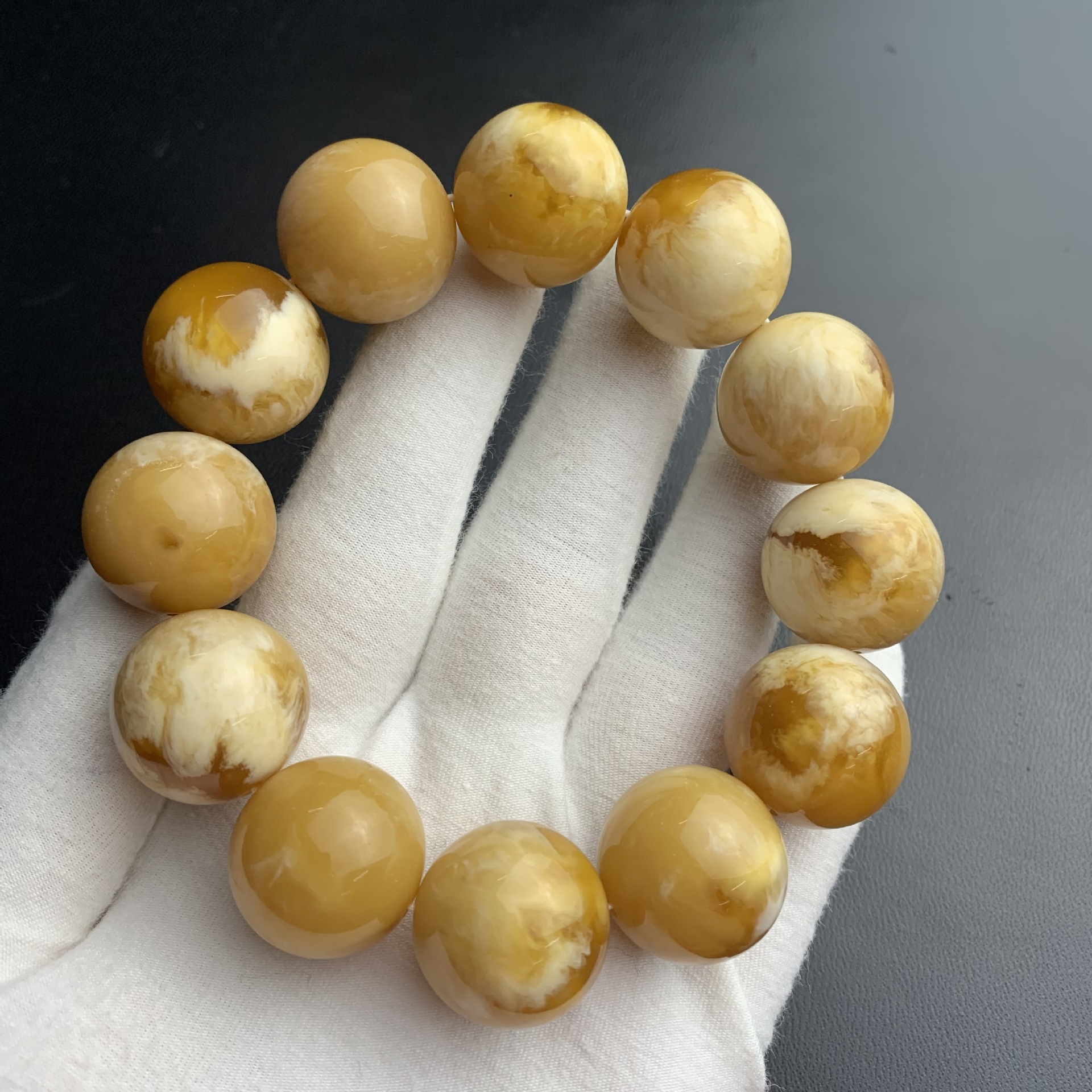 二代精品粉压合成蜜蜡妖孽白花蜜手串直播货源礼品展会批发