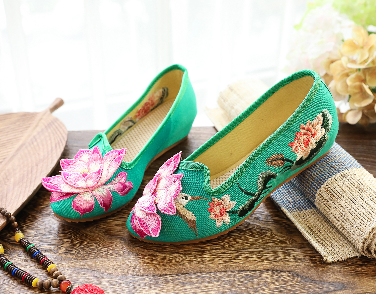 【采莲曲】 立体荷花刺绣花朵民族风布鞋女单鞋
