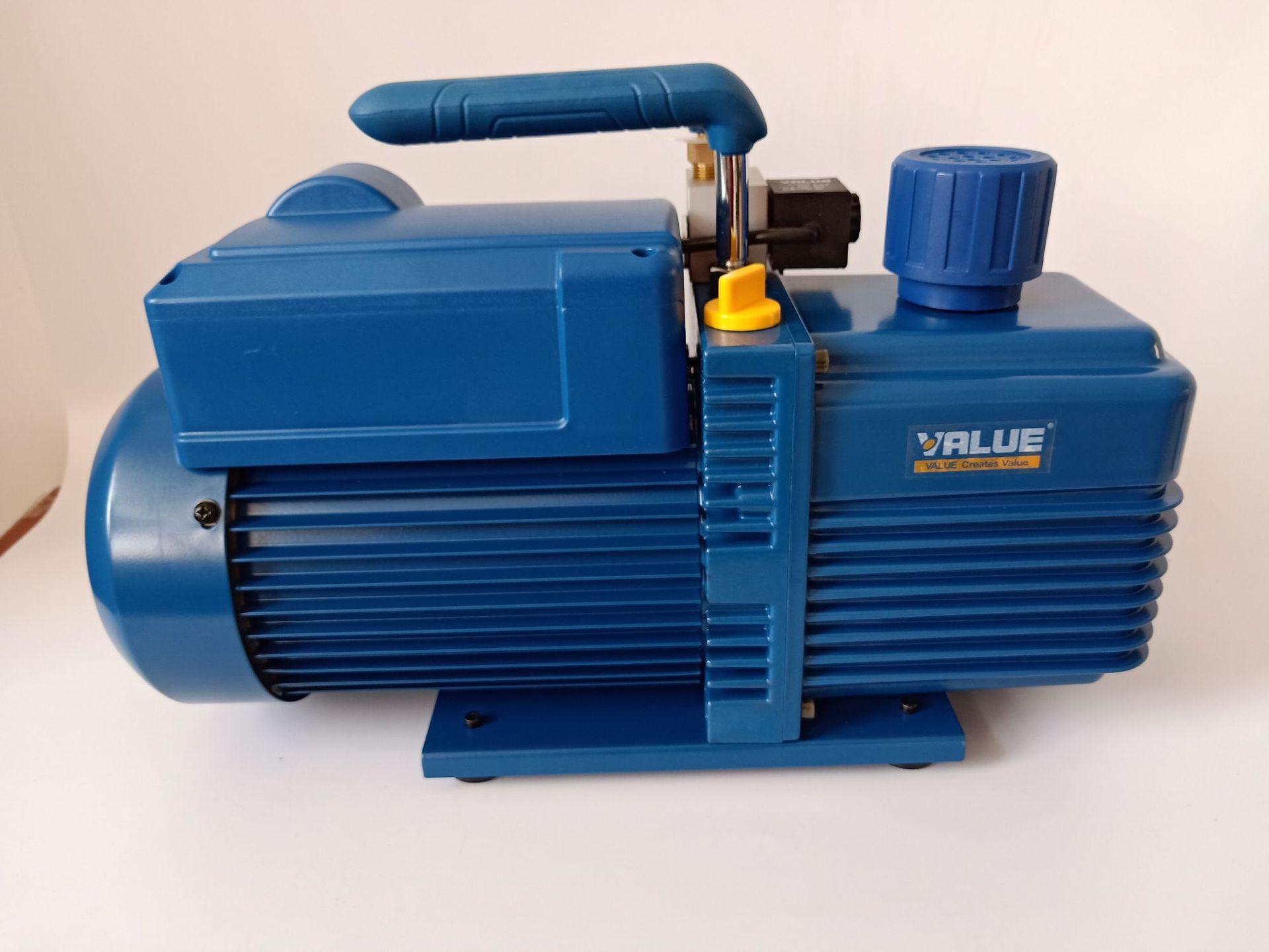 供应1升单级带表飞越牌微型新冷媒真空泵v-i120sv