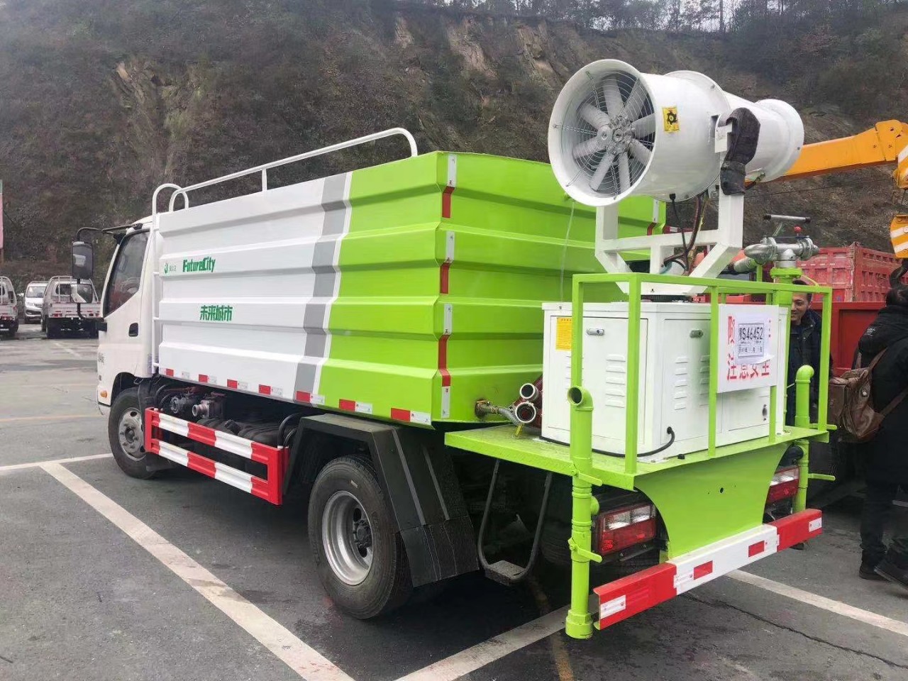 福田防疫消毒车,小型农药喷洒车,兼备打药车和环卫洒水使用