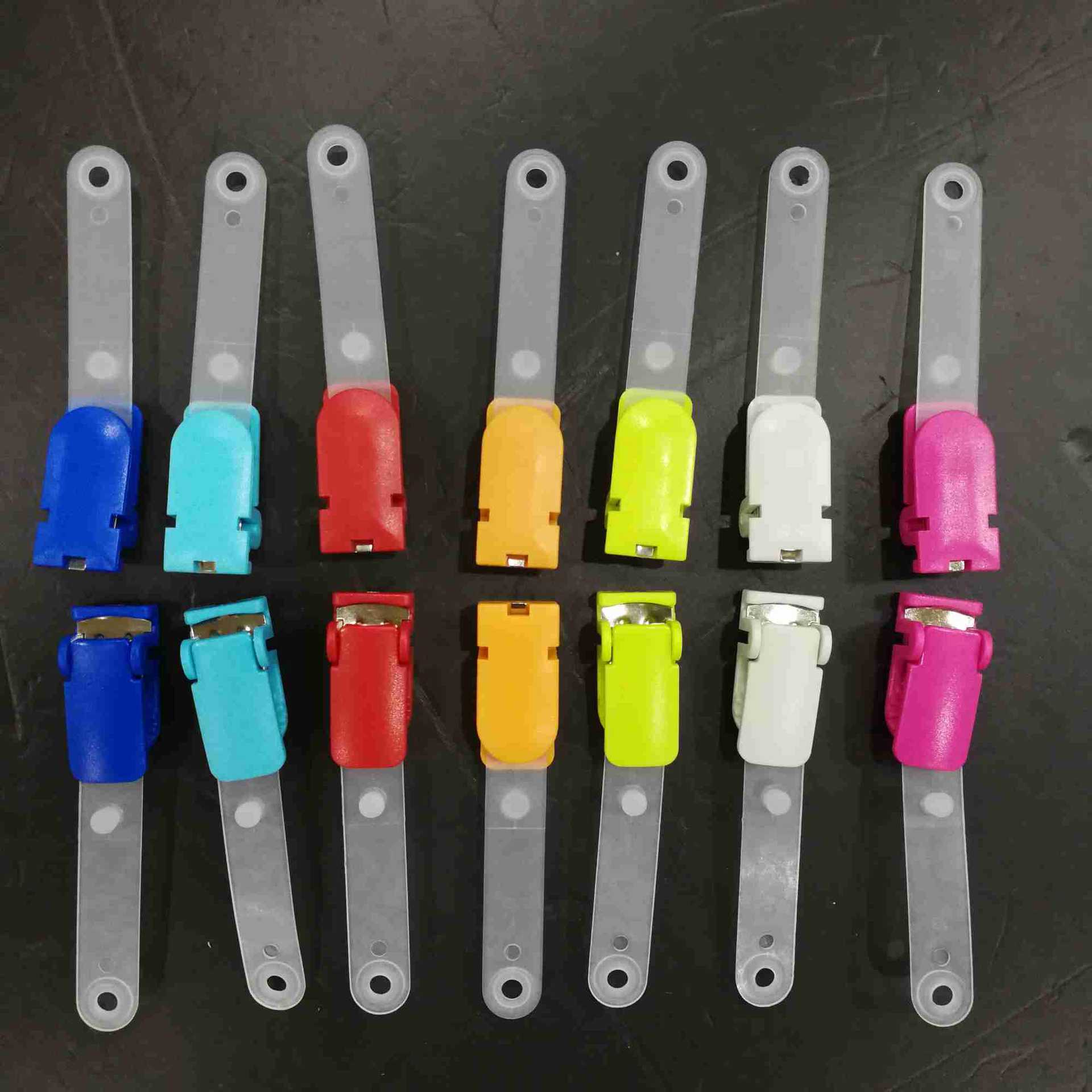 胸卡扣 彩色翻盖塑料夹 学生员工证件套厂牌扣多种款式 量大价优