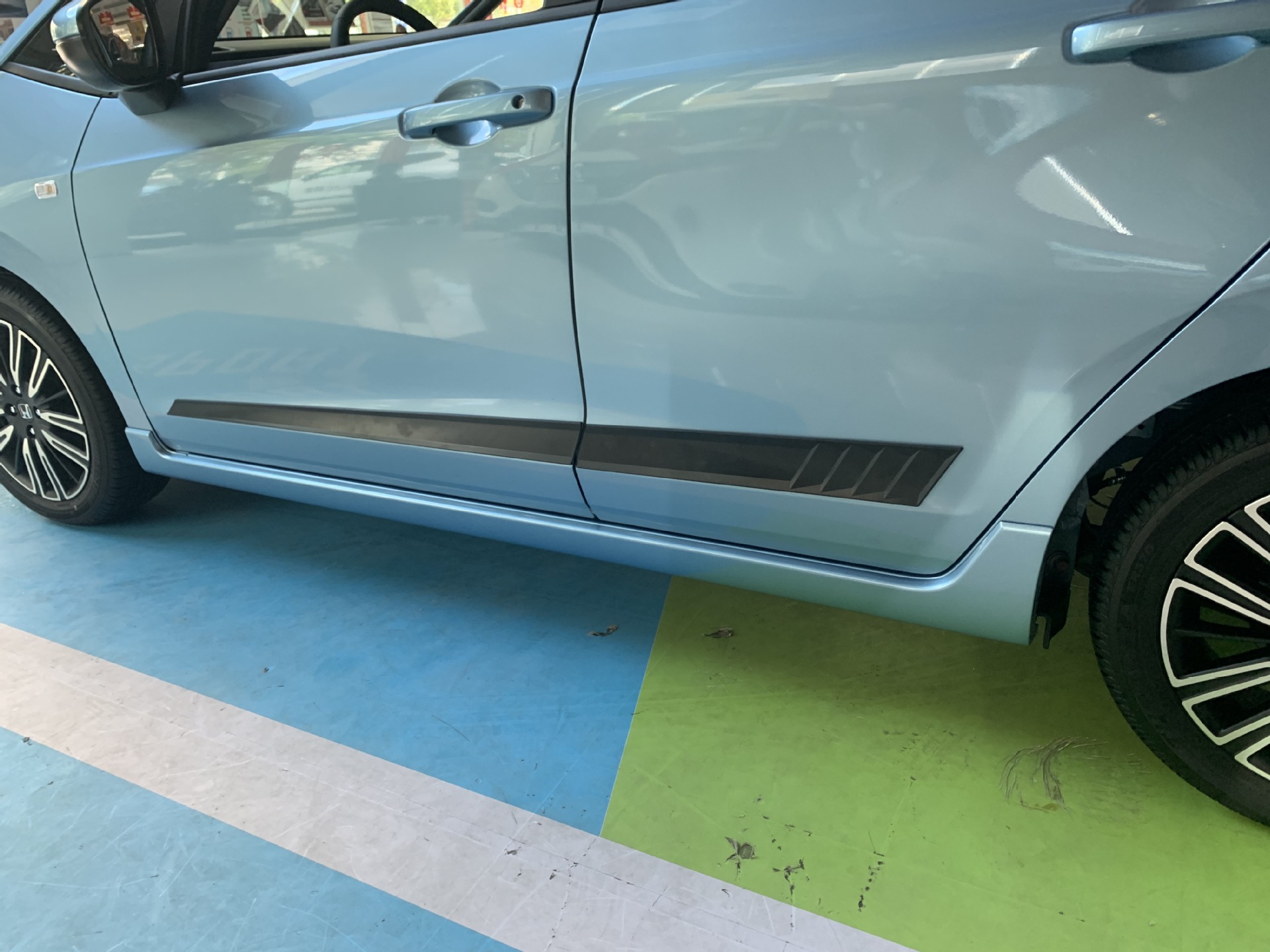 适用于21款本田飞度改装专用 车门防撞条装饰框 水转碳纤纹门边条