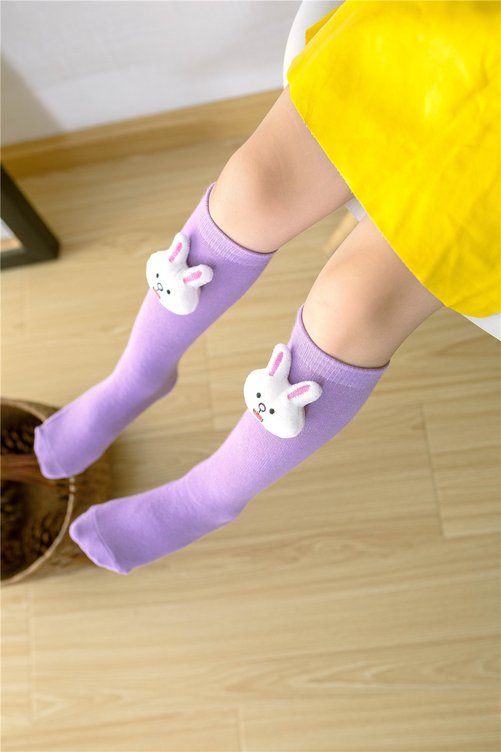 春秋新品 娃娃头刺绣兔头可爱百搭纯色儿童大小孩小腿袜 高筒袜子