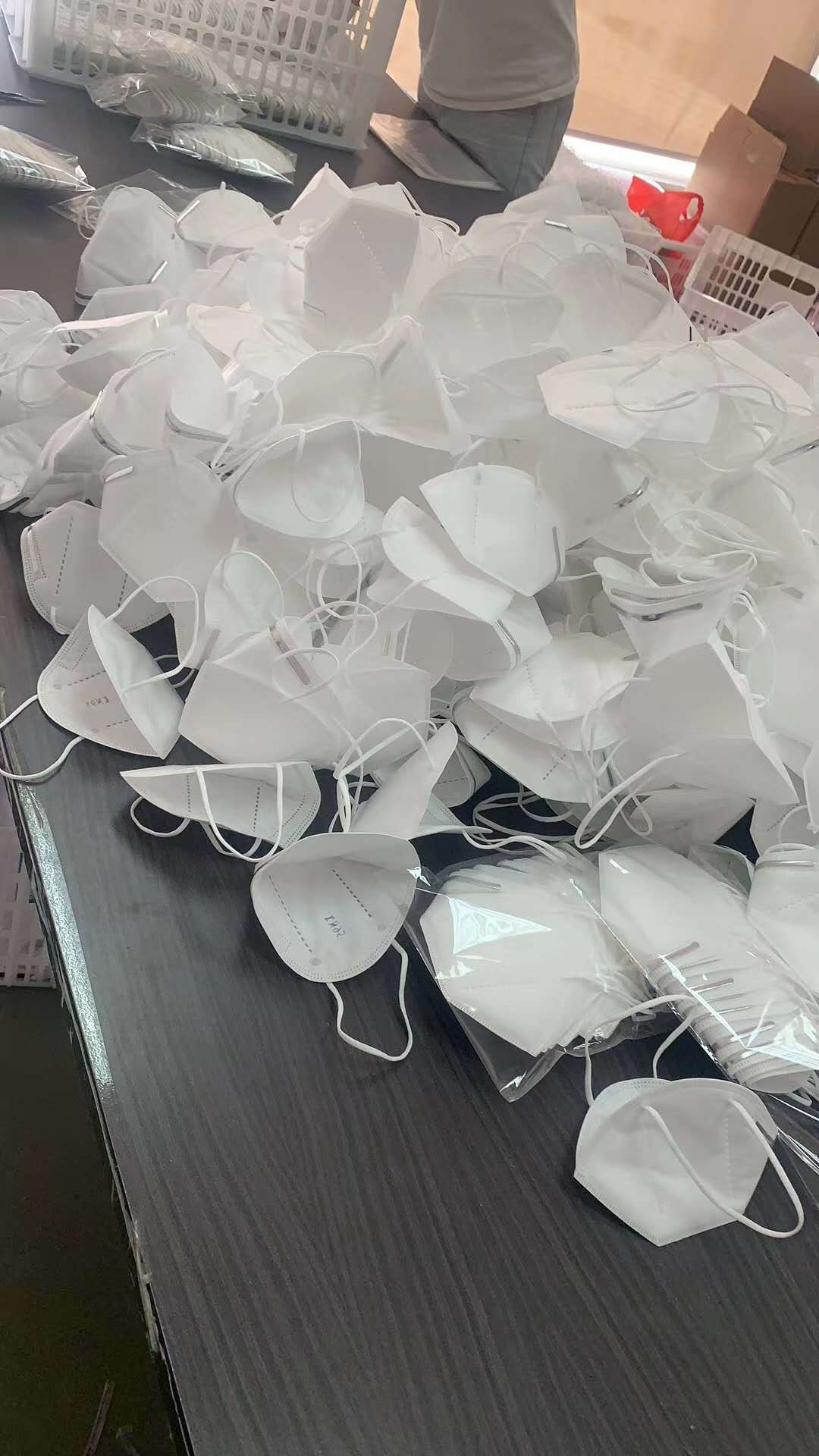 厂家直销 kn95口罩白板2层熔喷布ffp2英文包装ce可出口 批发现货