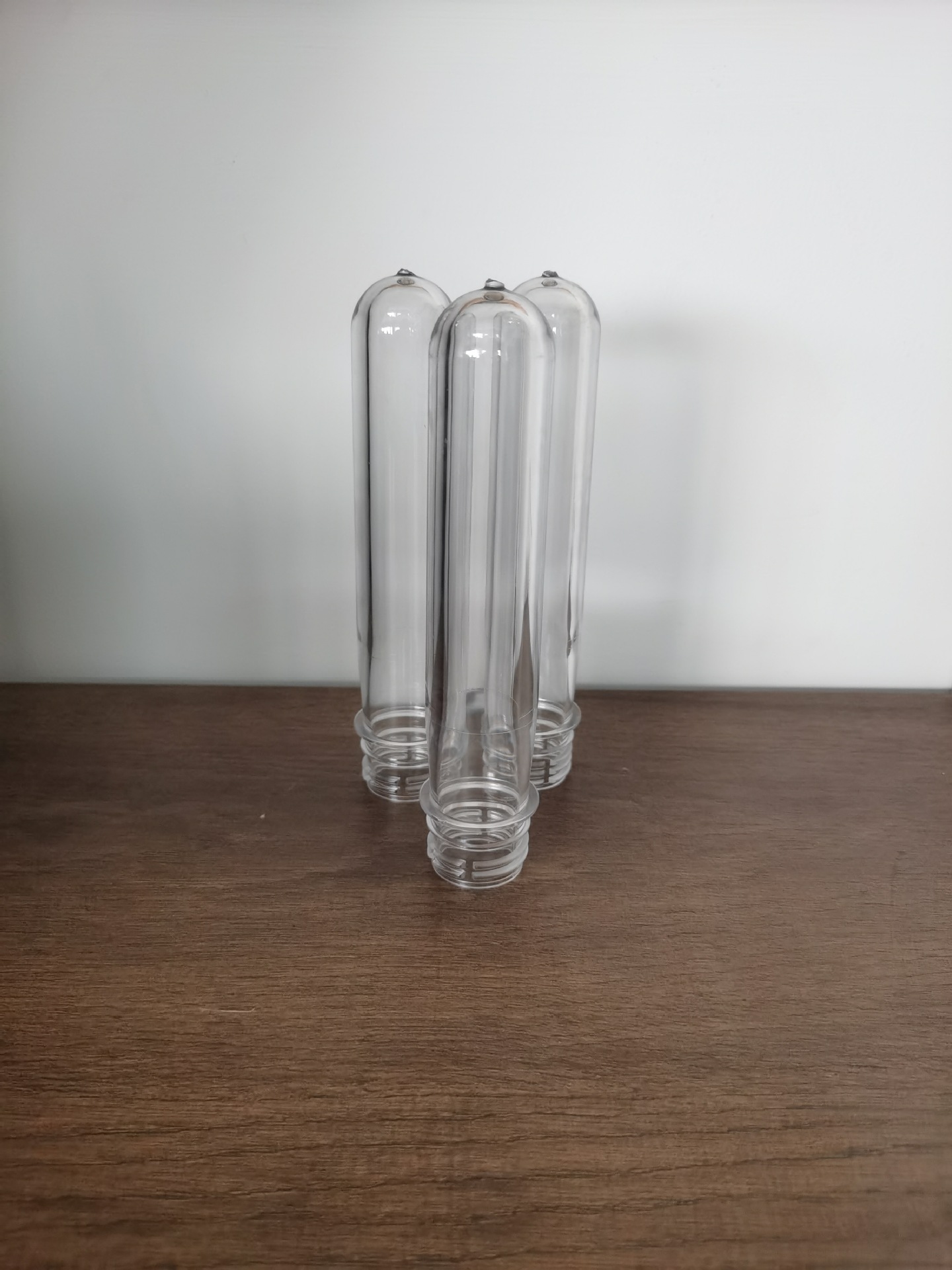 批发28口800mlpet碳酸饮料瓶胚1l透明塑料瓶坯吹塑管坯