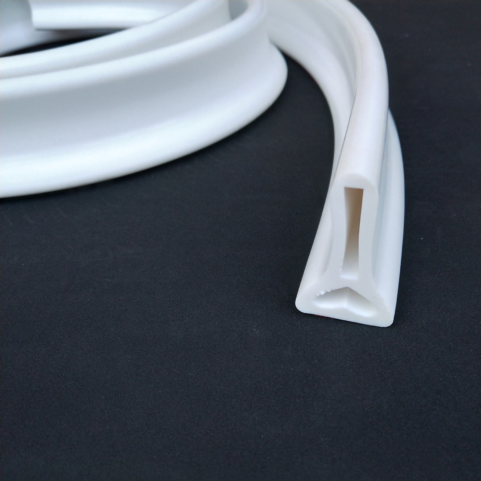 淋浴阻防拦卫生间隔水橡胶硅胶挡水条 可弯曲浴室挡水条