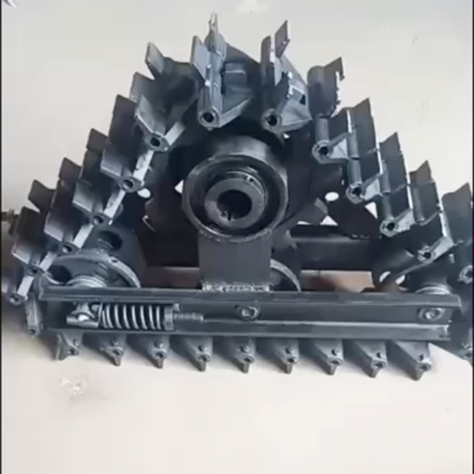 可定制履带链轨轮防滑水田轮手扶车改装水田防滑三角金属链轨轮