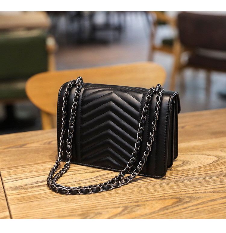 杨树林女包包包女2020新款网红黑色小方包小香风菱格链条流苏小包