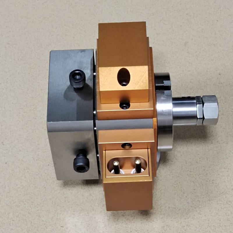 01mm(mm)生产能力65kg/h(kg/h)最大挤出直径150mm(mm)螺杆直径30-150