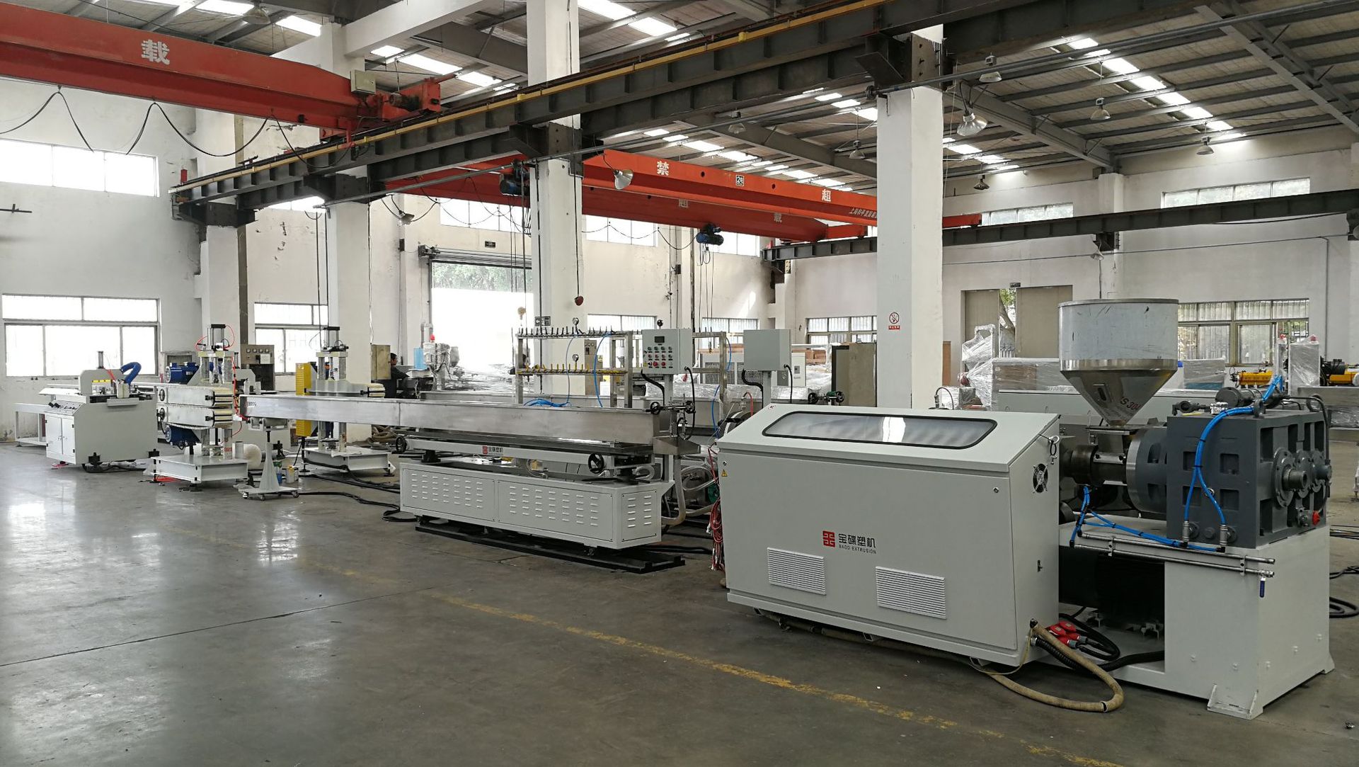 精密异型材挤出成型机组
