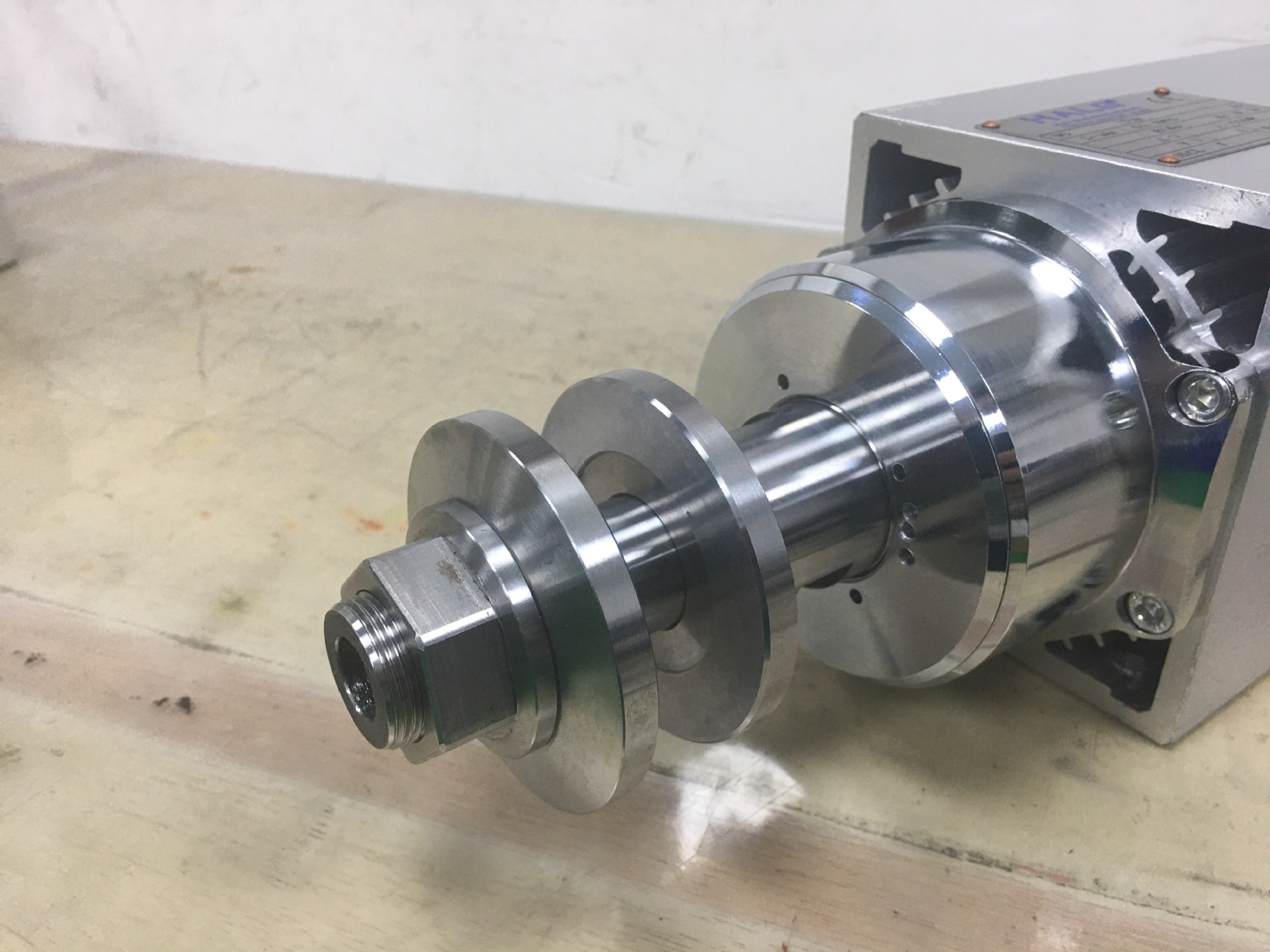 0kw砂轮磨削精密电主轴 6000转高速磨削锯切主轴电机