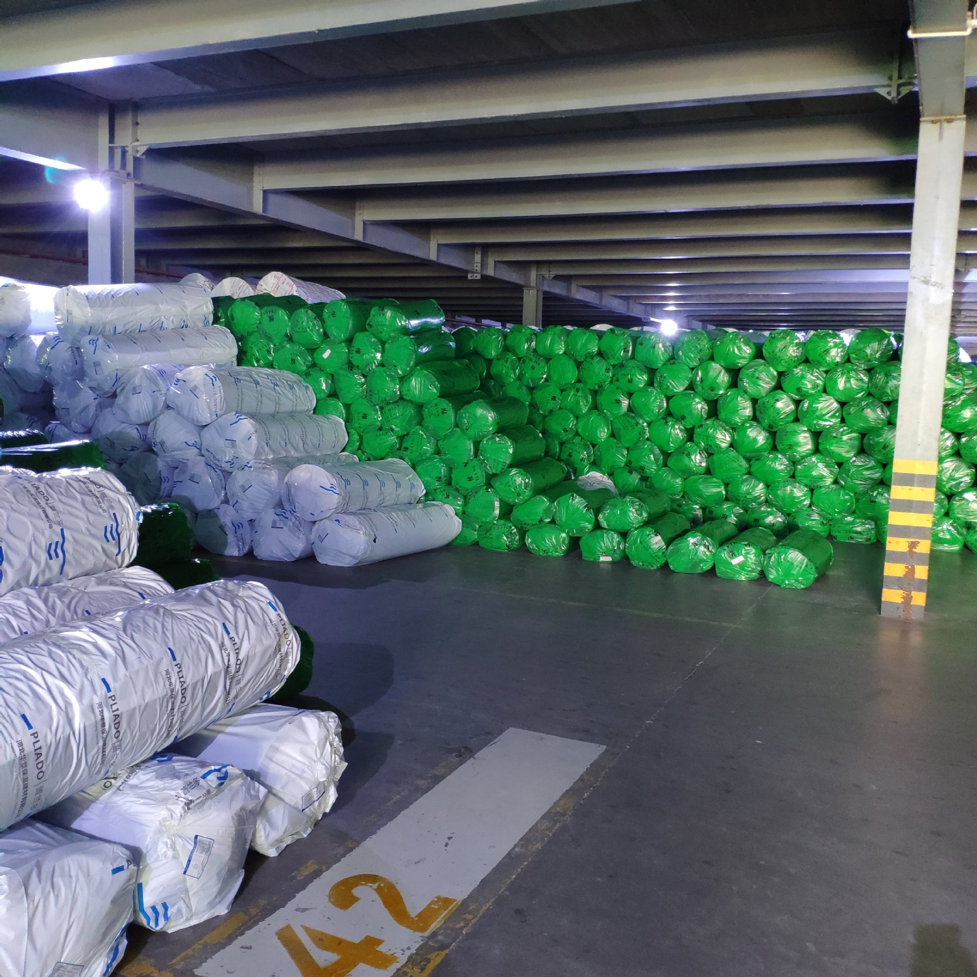 家用隔热板橡塑海绵厂家直销铁皮房屋顶楼顶防晒板铝箔自粘耐高温