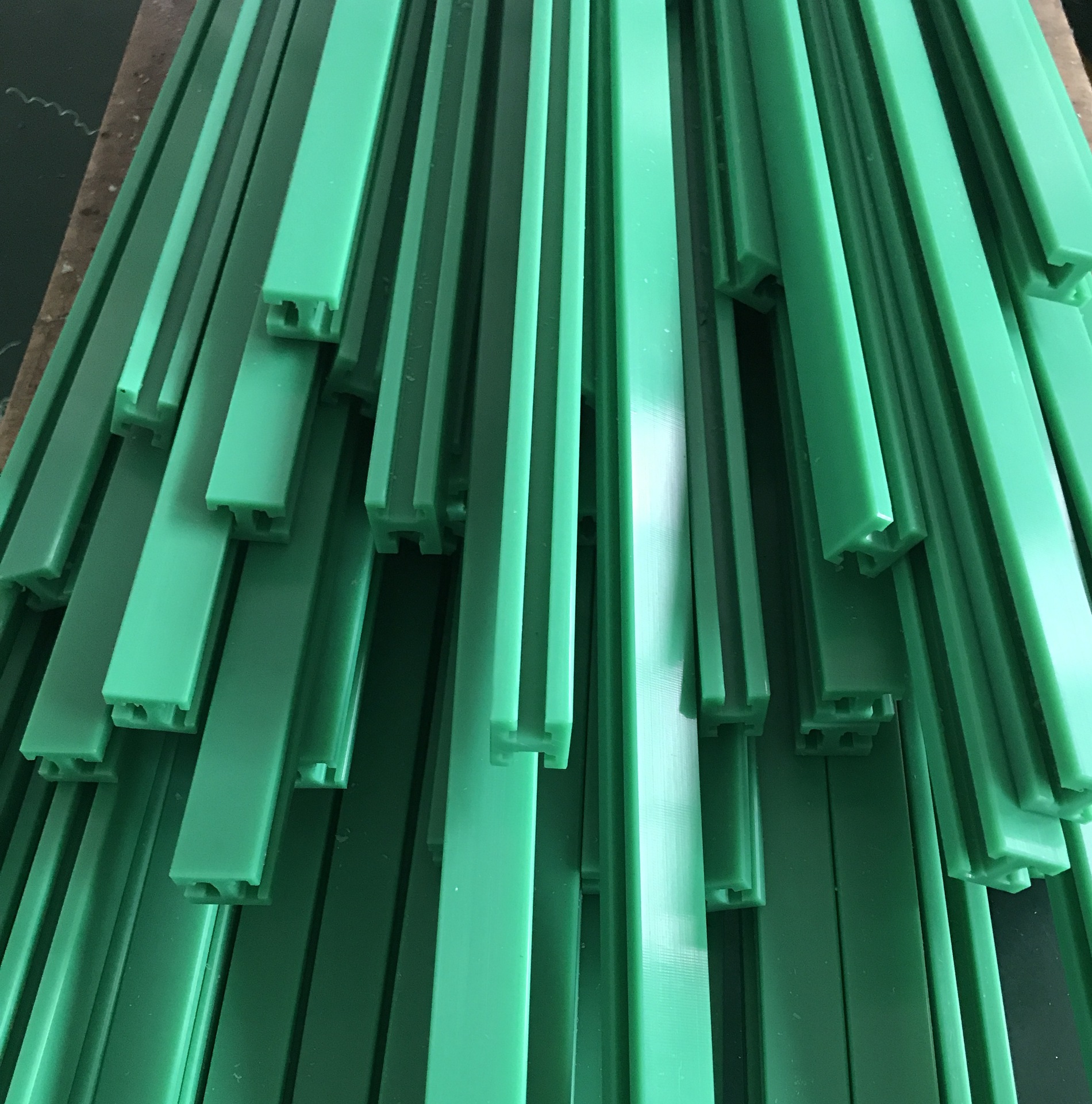 加工塑料件聚乙烯导轨直线导轨垫条