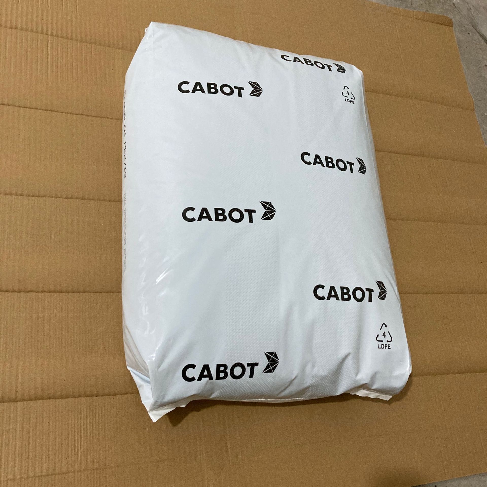 余姚卡博特色母