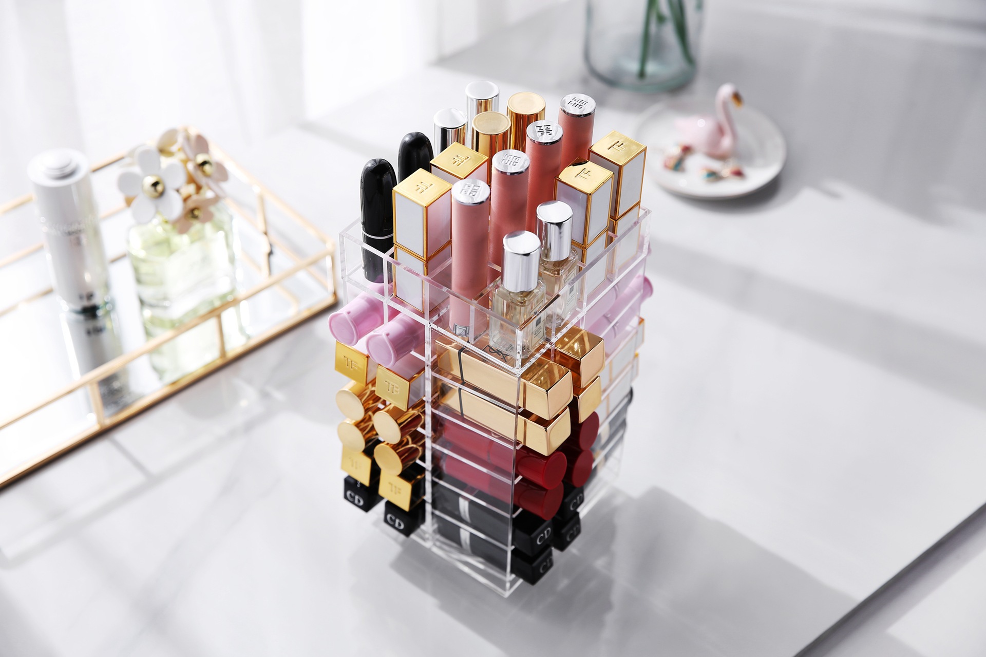 亚马逊爆款旋转口红架 64格亚克力展示架化妆品唇蜜收纳定制批发