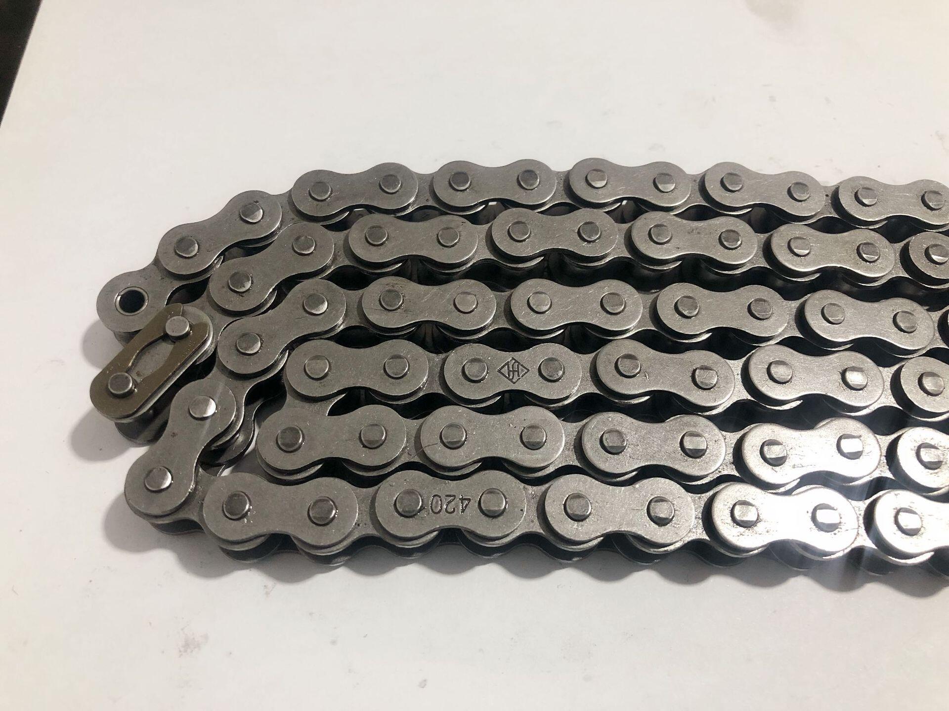 厂家直供应420 精密滚子链条 摩托车沙滩车链条 传动链条