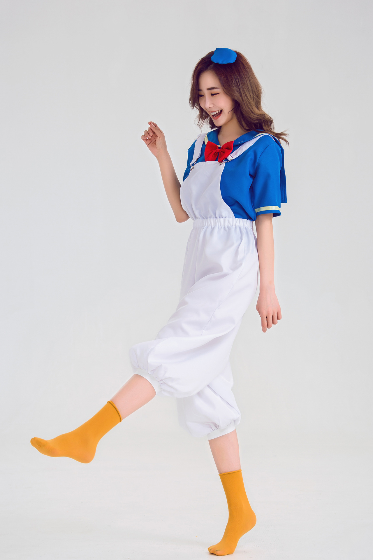 卡通动画同人唐老鸭服装 成人 女 背带裤白色cosplay水手服日本采购