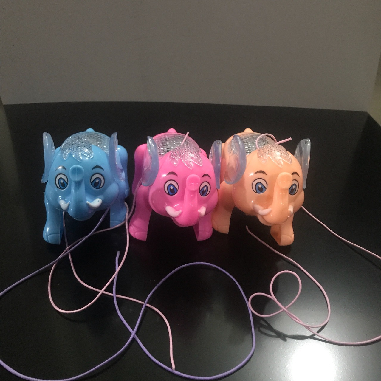 牵动大象 发光电动可爱大象 2020年新款地摊玩具