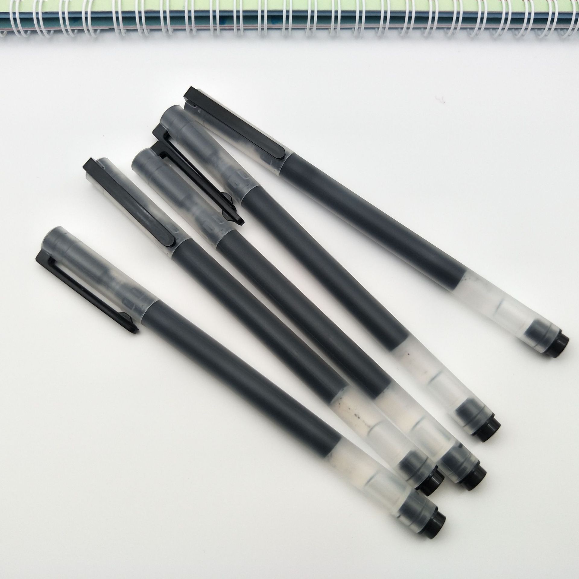 新款巨能写中性笔0.5mm签字笔直液式大容量中性笔三色可选