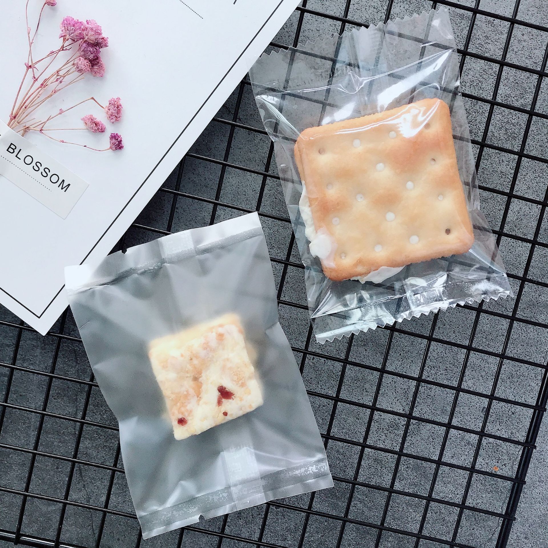 厂家直销雪花酥包装袋牛轧饼干加厚机封袋水果花茶磨砂袋子100只