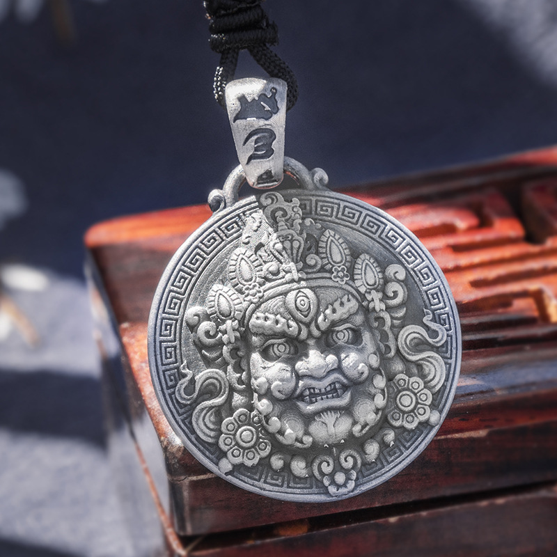 足银s999本命佛吊坠足银三眼智慧佛银挂饰原创手工佛牌诚招代理