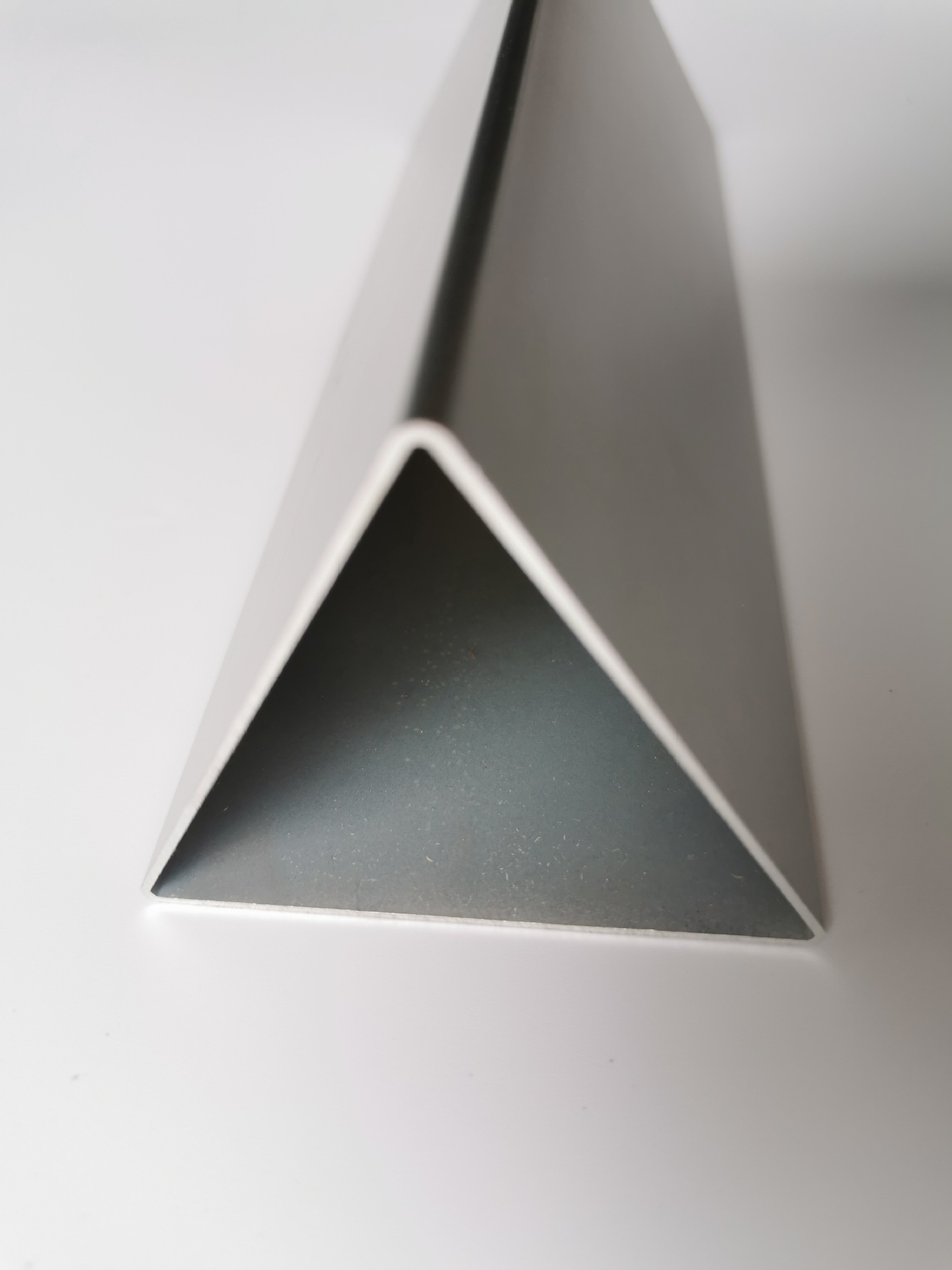 铝管80*80*80三角型铝型材 加工铝型材氧化激光刻字 三角形铝合金