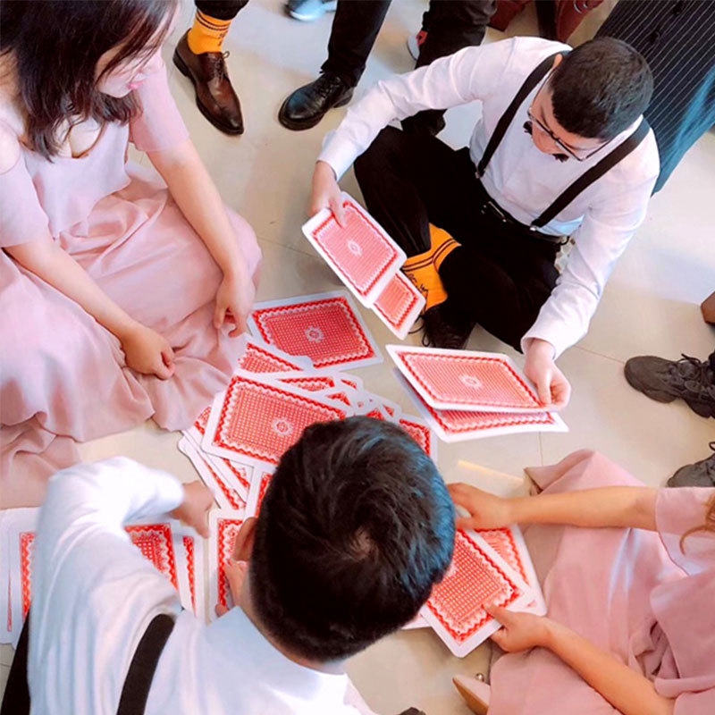 【厂家批发】耍大牌超大扑克牌九倍大型号a4纸牌婚礼接亲游戏道具