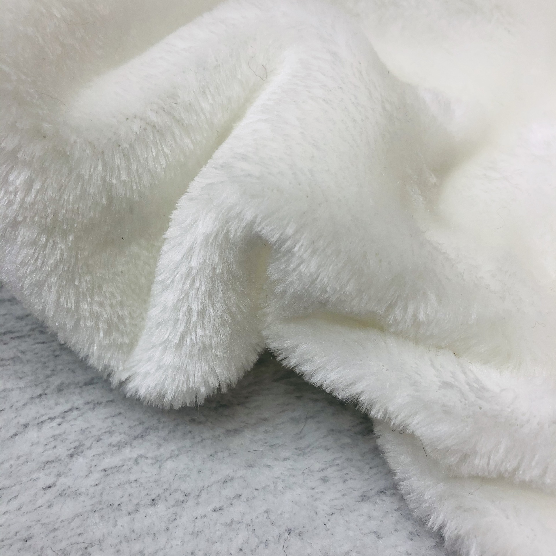 现货供应平剪毛 割圈绒短毛绒棉鞋 棉服内里斗篷风衣挡风被绒布-阿里