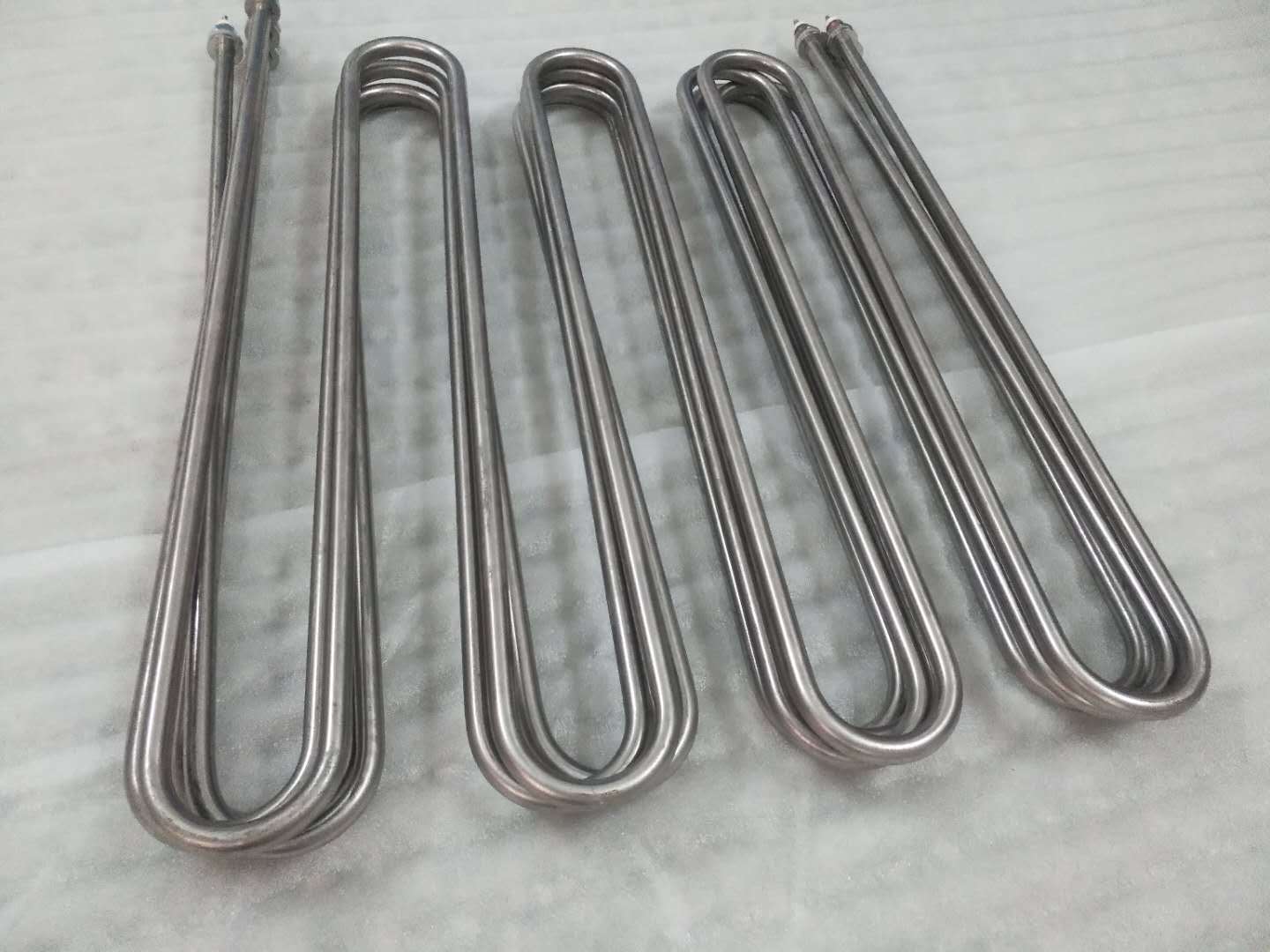 供应不锈钢高温发热管 u型加热管 烧水电热管
