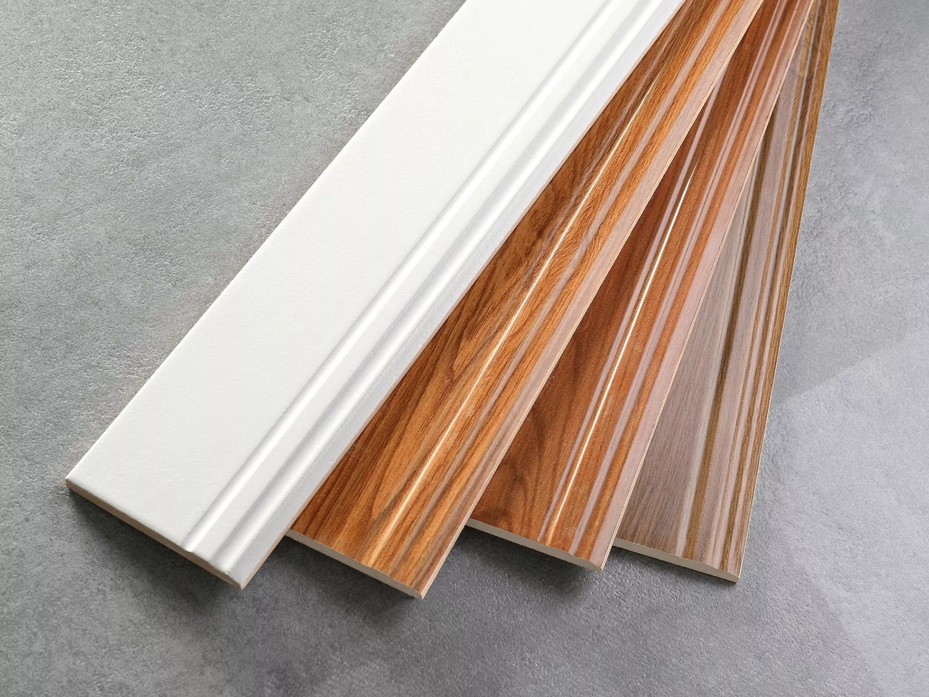 木纹瓷砖地脚线踢脚线仿古砖客厅卧室贴脚线瓷砖地砖仿木纹地脚线