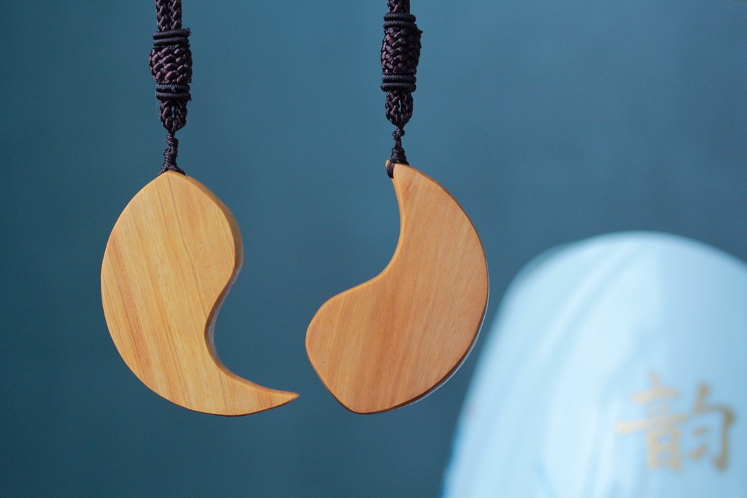 一手货源血檀挂件 车挂牌子 无事牌 龙牌挂件 平安牌挂件吊坠批发