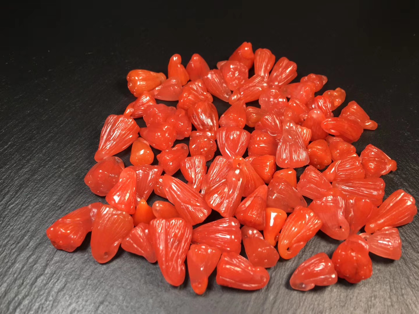 原矿川料南红玛瑙樱桃红精雕小莲蓬吊坠颜色红润diy时尚配饰配件